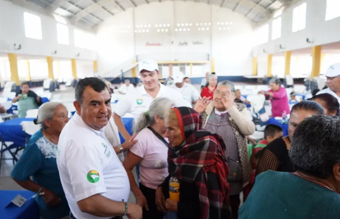 marketing-político-reunion-adultos-mayores-constantino-ortíz-garcía-pvem-3